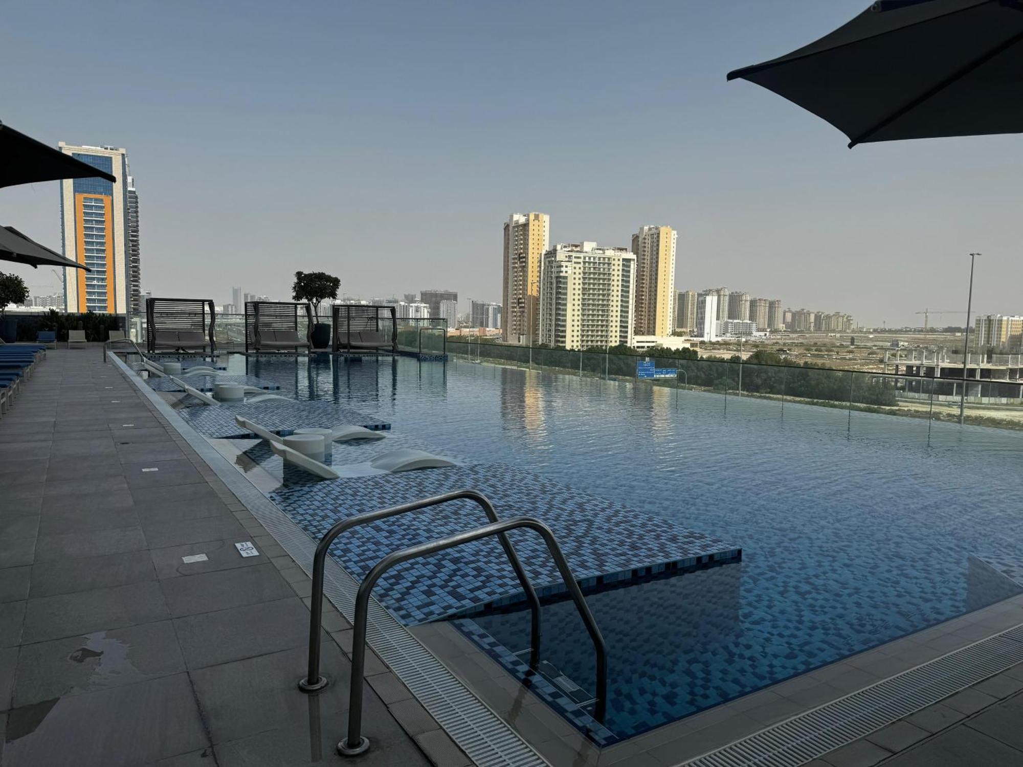 Adagio Jumeirah Village Triangle Dubai Buitenkant foto