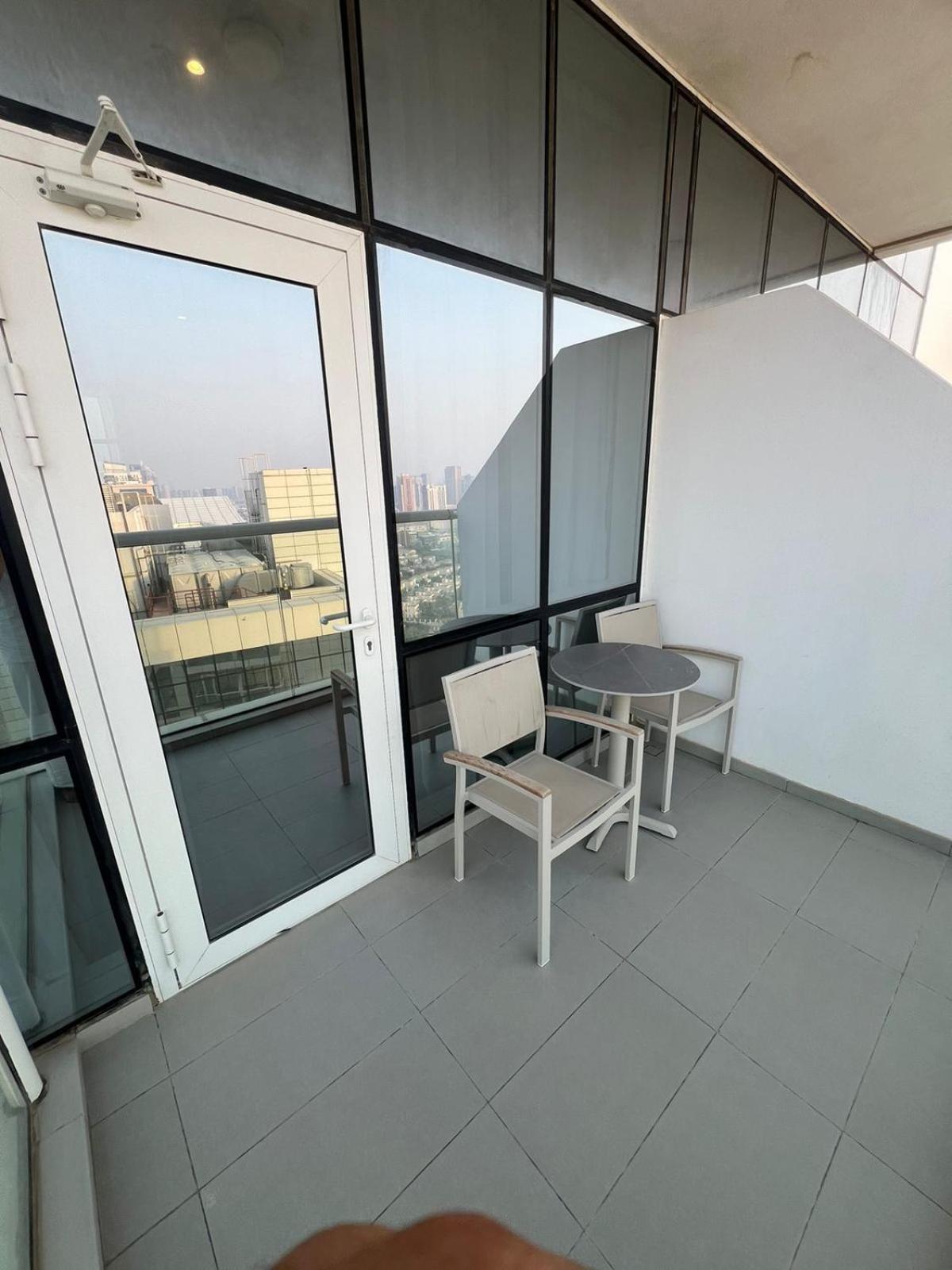 Adagio Jumeirah Village Triangle Dubai Buitenkant foto